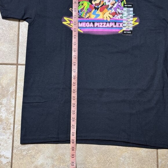 Five Nights At Freddy's Pizzaplex Neon Sign Group T-Shirt LARGE New - Picture 4 of 6